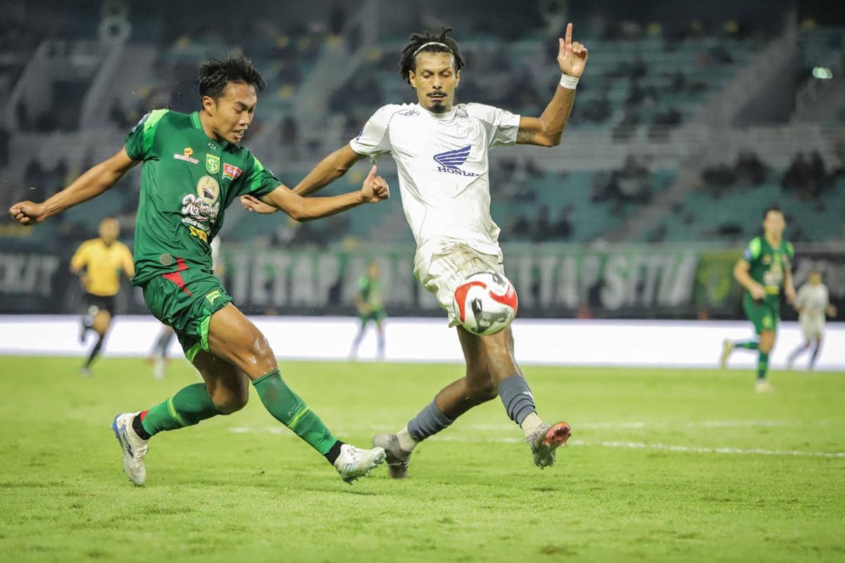 antarafoto-persebaya-surabaya-kalahkan-psm-makassar-1772593169 (1).jpg