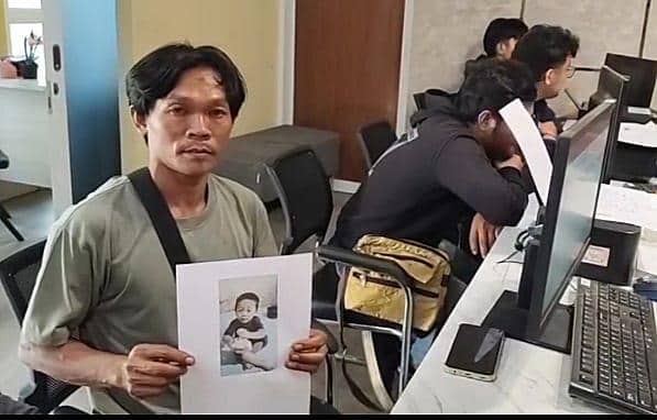 Balita korban tenggelam di kolong rumah, sebelum sempat dinyatakan hilang oleh pihak keluarga