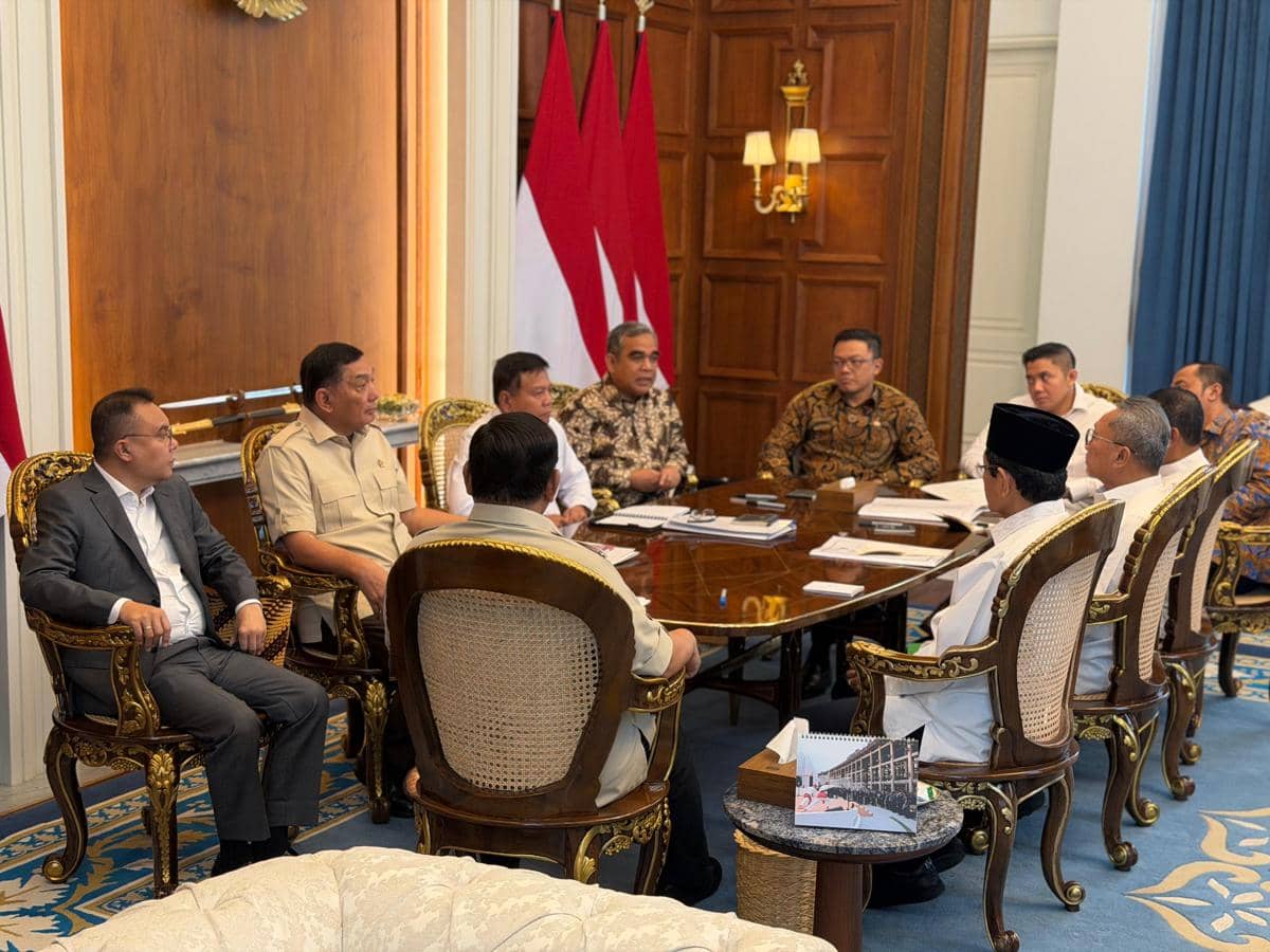Prabowo Bertemu Sjafrie dan Dasco di Istana Bahas Dinamika Geopolitik