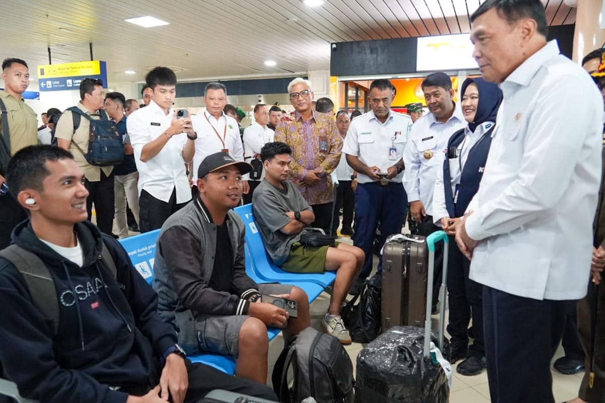 Menko Polkam Jenderal TNI (Purn) Djamari Chaniago memantau kesiapan Stasiun Yogyakarta jelang arus mudik Lebaran 2026.