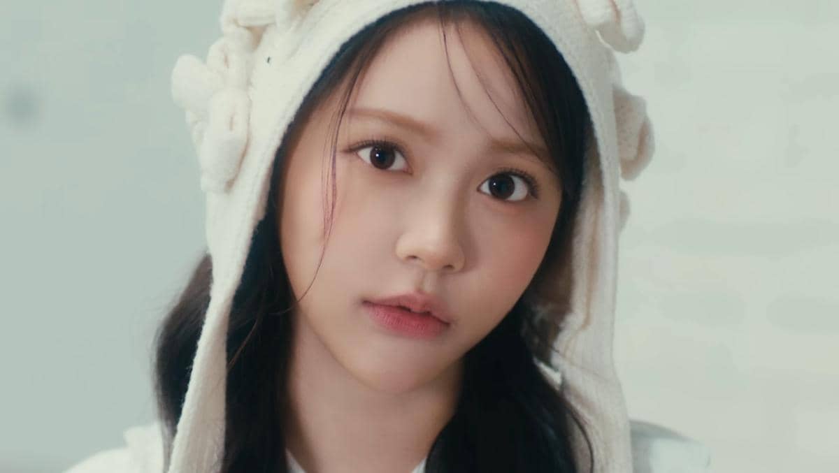 cuplikan Carmen Hearts2Hearts mengucapkan dialog berbahasa Indonesia untuk konten mood sampler "RUDE!"