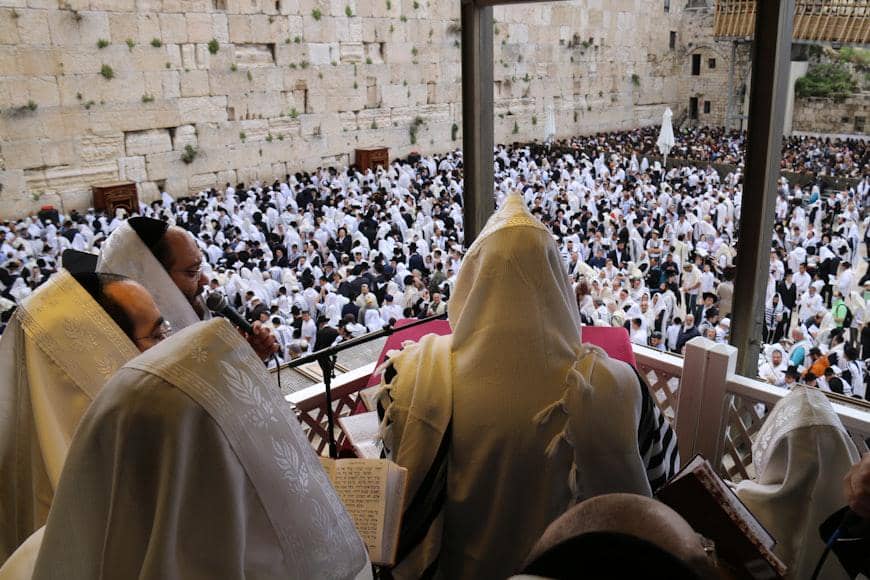 ilustrasi sifat Bani Israil