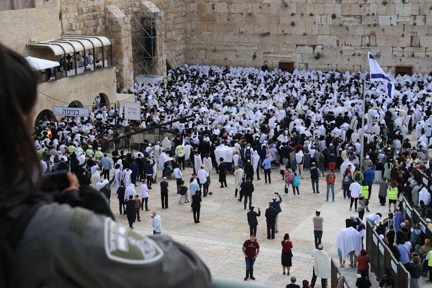 ilustrasi sifat Bani Israil 