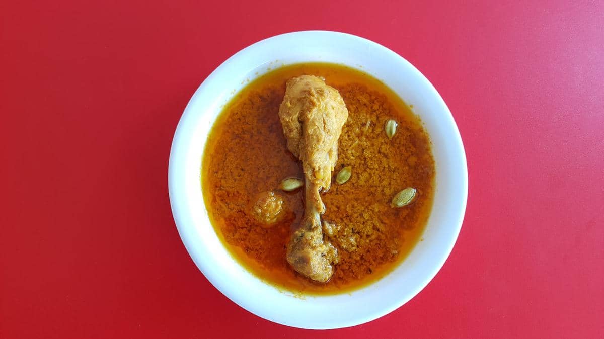 ilustrasi masakan rendang ayam 