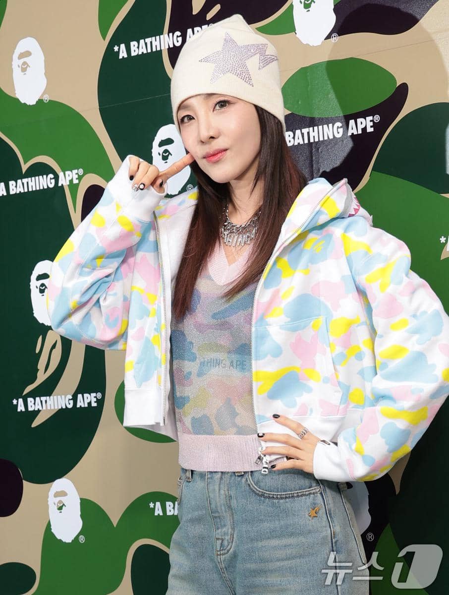potret Dara 2NE1 di event BAPE Seoul 2026