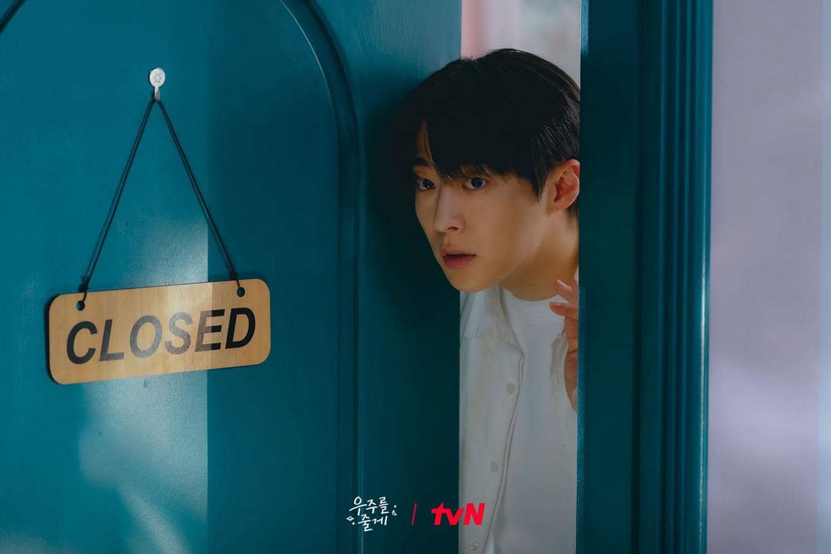 Adegan dengan Makna Simbolis di Our Universe, Kamu Menyadarinya?