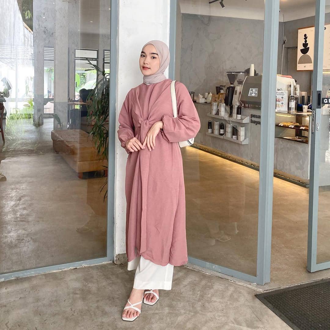 OOTD Lebaran Hari Kedua ala Karina Arsanti