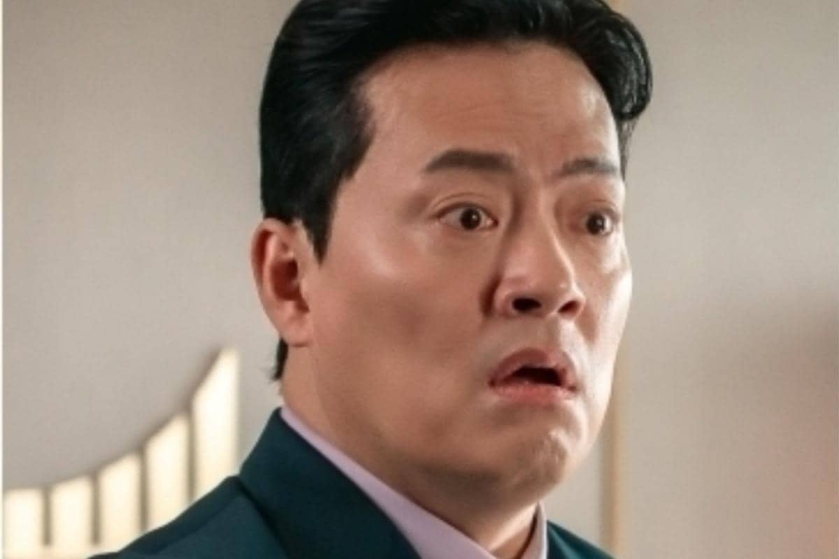 Still cut Undercover Miss Hong