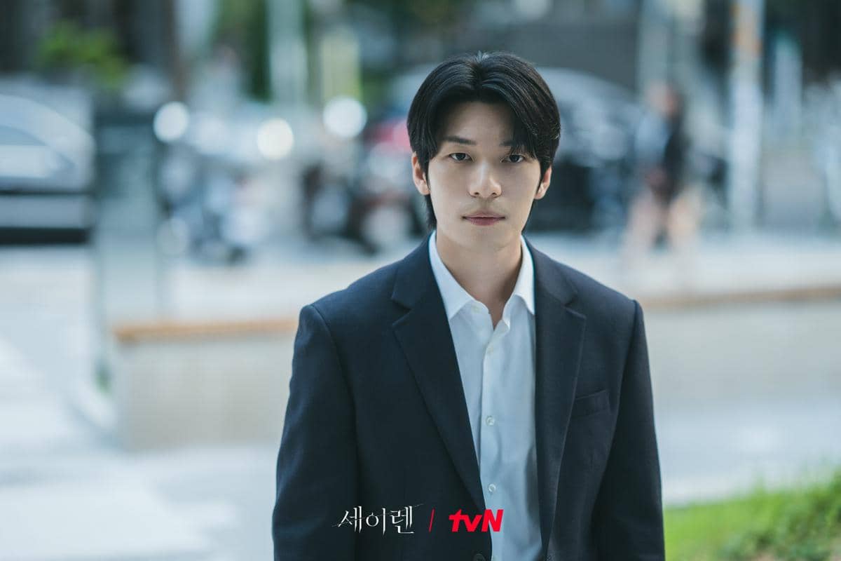 3 Alasan Woo Seok Pindah Kerja ke Perusahaan Asuransi di Siren's Kiss