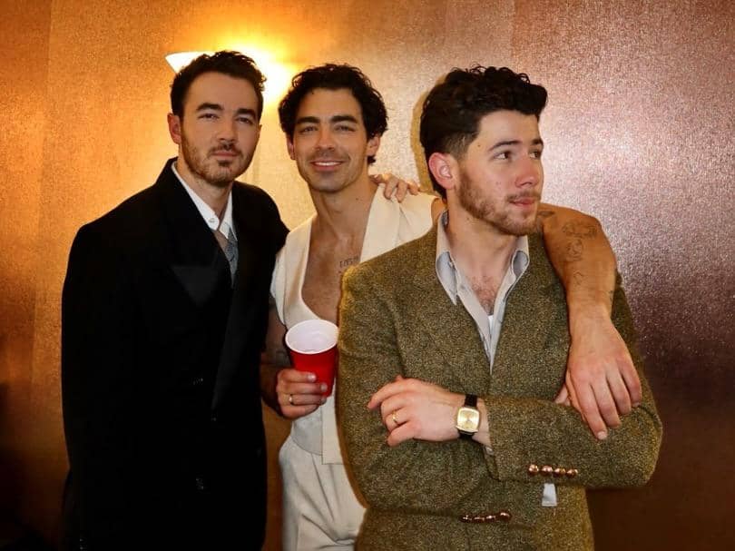 Jonas Brothers.