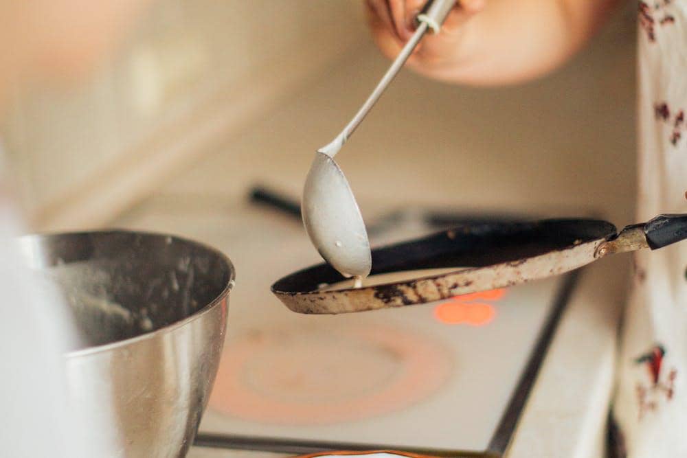 ilustrasi memasak kulit risol