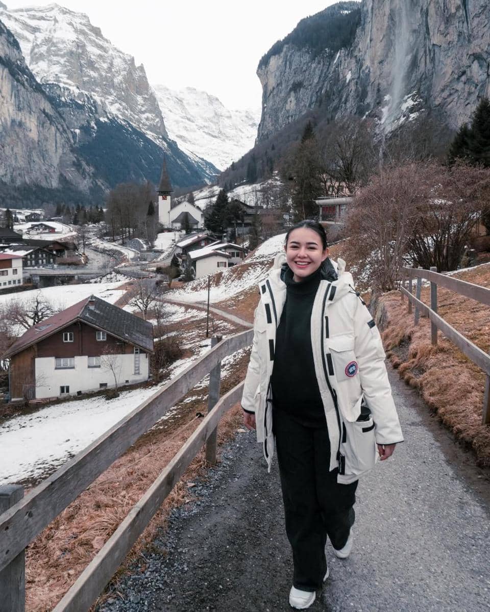 Amanda Manopo dan Kenny Austin saat liburan di Eropa