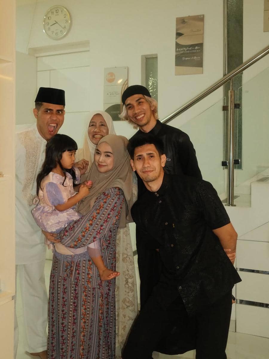 Keluarga Aisar Khaled bukber bareng Ria Ricis.