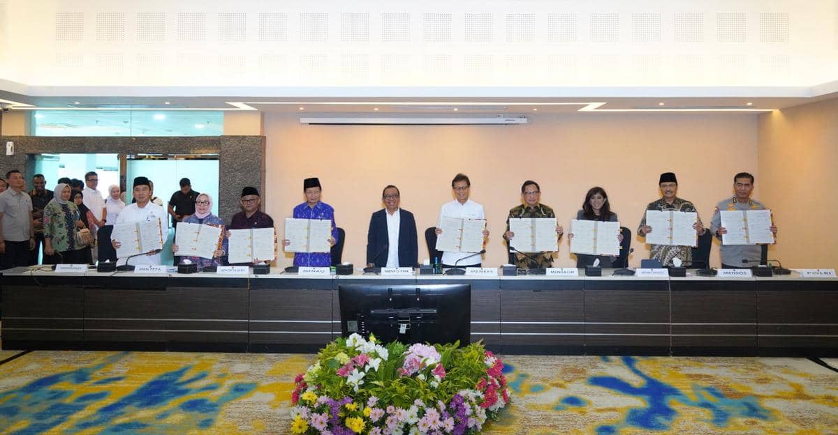 Kementerian Kependudukan dan Pembangunan Keluarga/BKKBN bersama delapan kementerian/lembaga menandatangani SKB Kesehatan Jiwa Anak untuk memperkuat pengasuhan positif dan cegah bunuh diri anak.