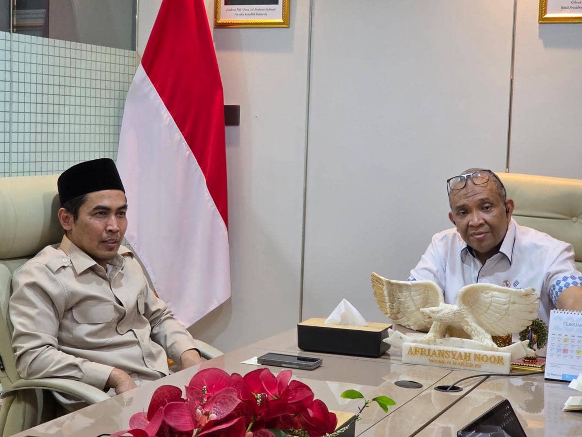 Kementerian Haji dan Umrah Republik Indonesia dan Kementerian Ketenagakerjaan memperkuat kolaborasi dalam penguatan standarisasi layanan haji (Dok. Media Center Haji)