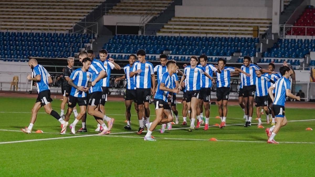 Skuad Dewa United jelang laga perempat final AFC Challenge League 2025/26. 