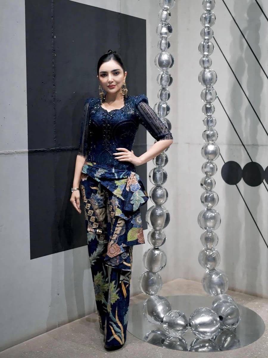 Gaya Kebaya Ashanty di X the League Korea (instagram.com/ashanty_ash)