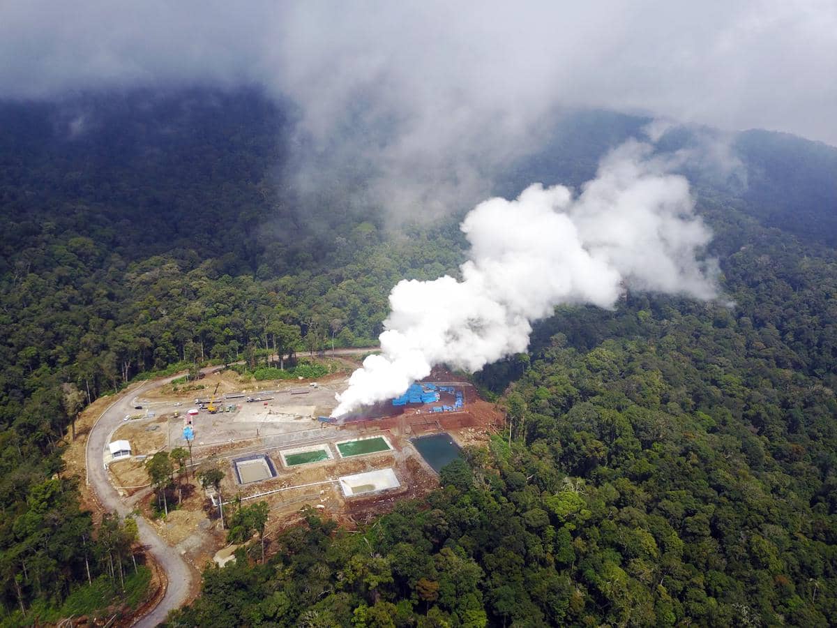 Proyek Pembangkit Listrik Tenaga Panas Bumi (PLTP) Bukit Daun.