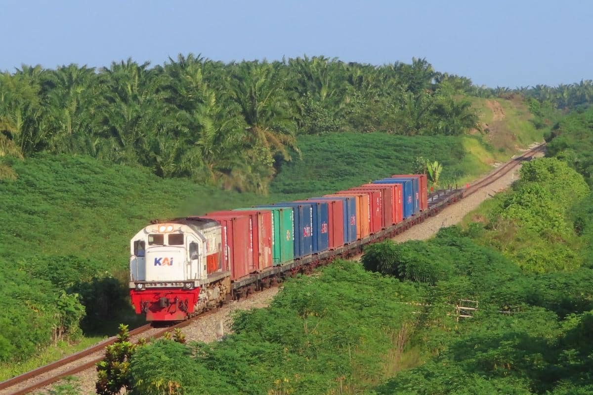 Libur Lebaran, Jasa Angkutan Barang Kereta Api Tetap Beroperasi