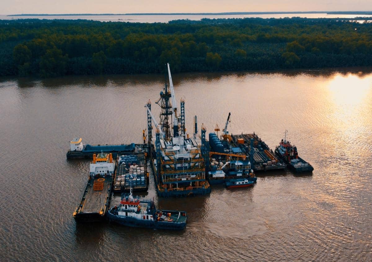 Ilustrasi barge milik Elnusa