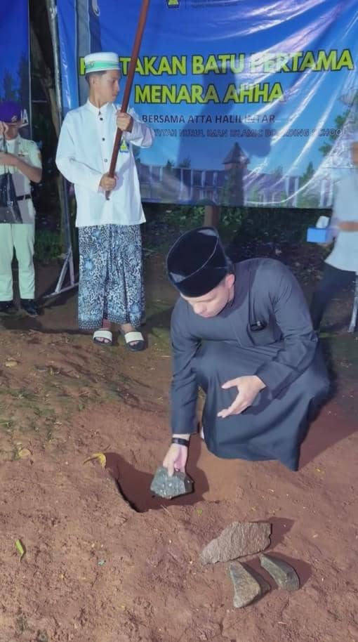 Atta Buka Puasa di Pesantren (instagram.com/attahalilintar)