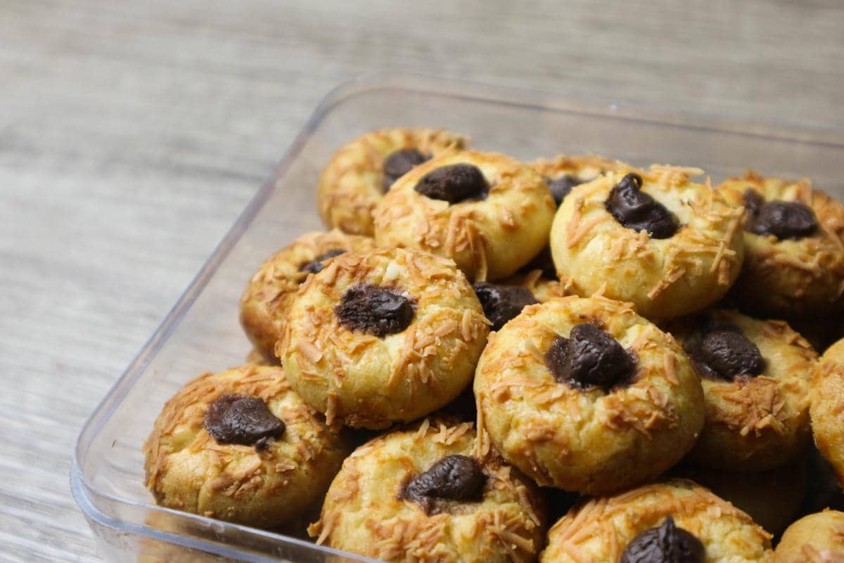 Resep Thumbprint Choco Cheese yang Simpel untuk Hampers Lebaran