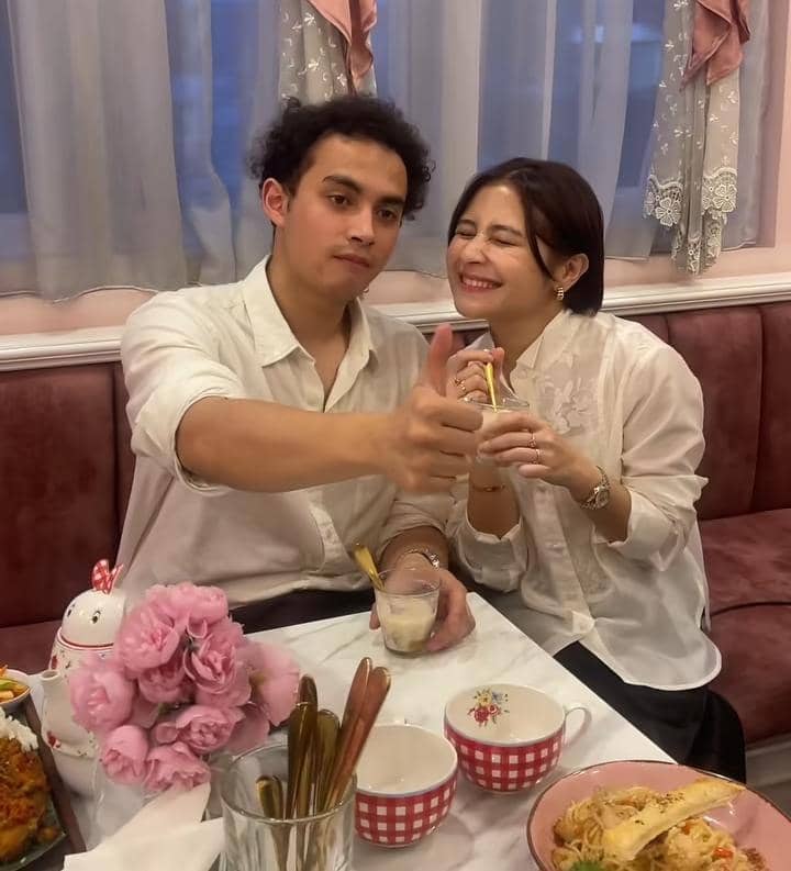 Prilly Latuconsina bukber bareng fans