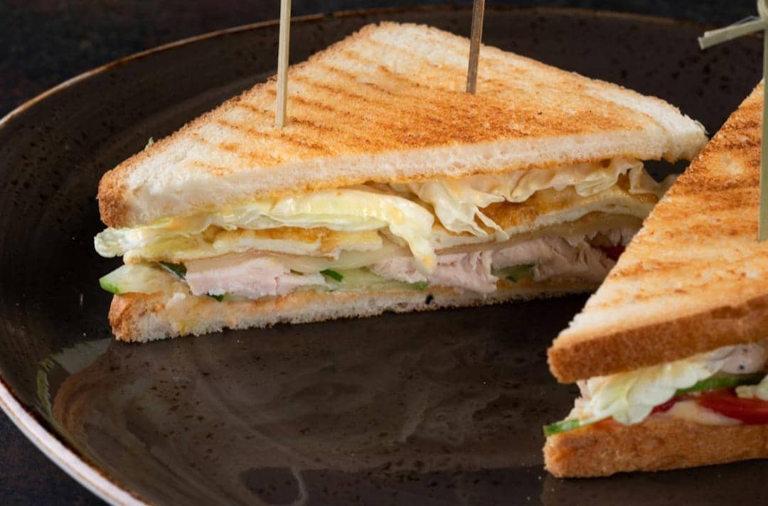 5 Bahan agar Mayo Chicken Sandwich Makin Lezat, Ide Menu Sahur Bergizi