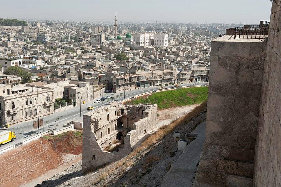 POV Kota Aleppo dari atas benteng 