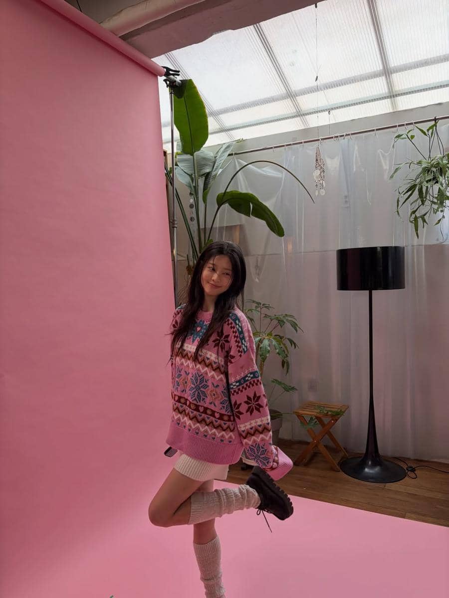 inspirasi mix and match ala Kim Min Ju 