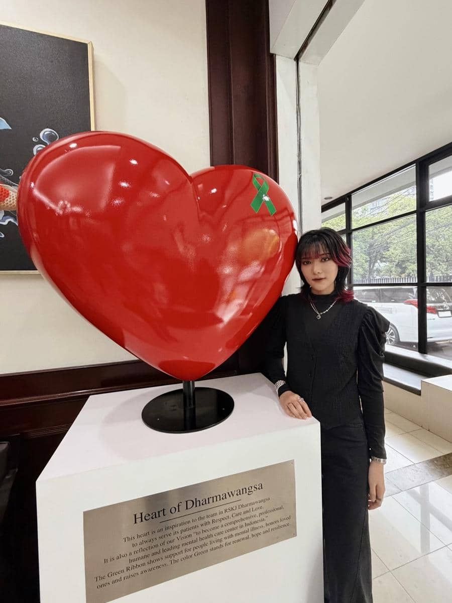 Isyana Sarasvati (instagram.com/isyanasarasvati)