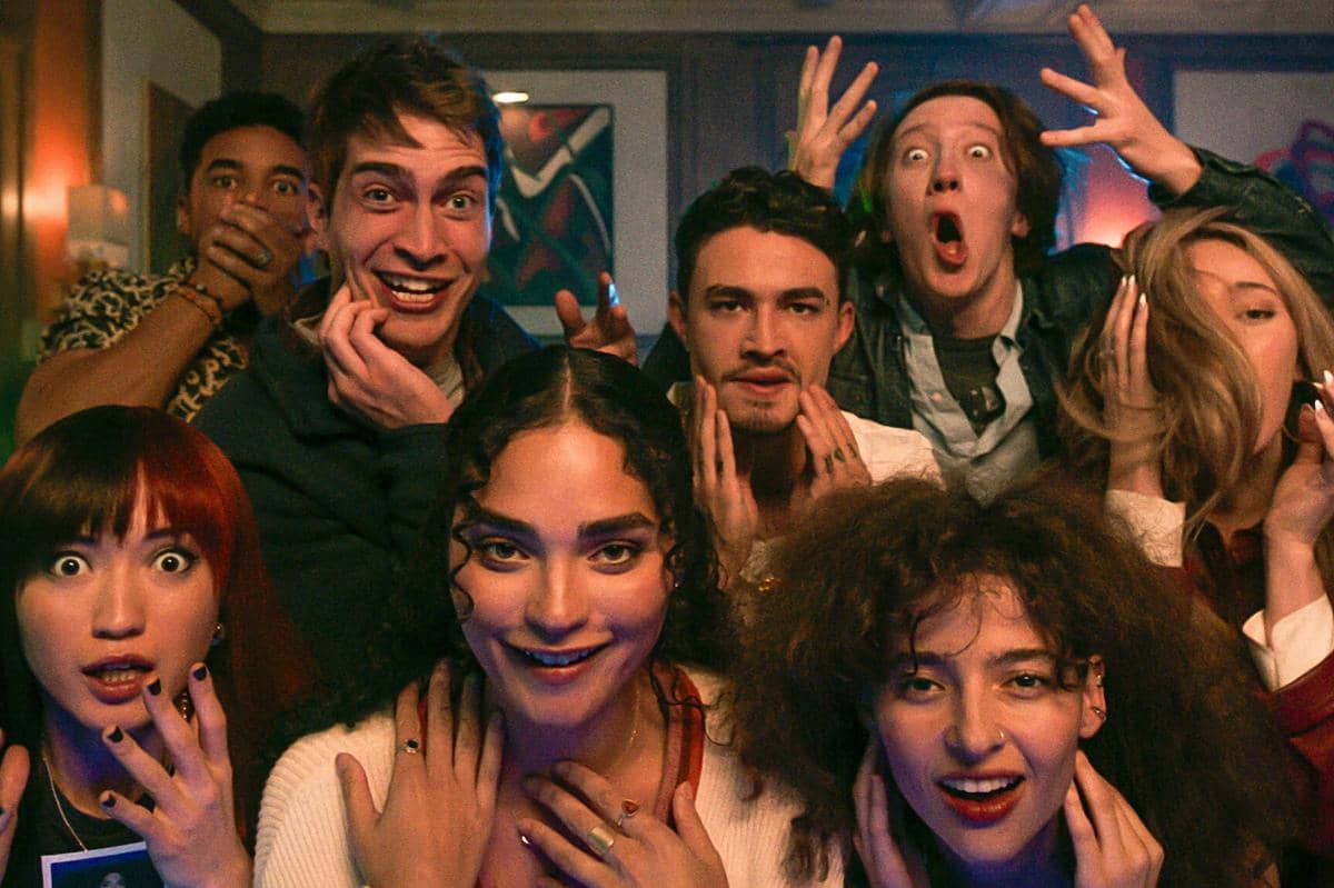 adegan dalam film It's What's Inside