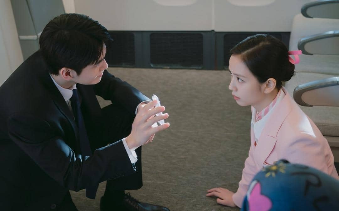 Ong Seong Wu dan Jisoo di drama Boyfriend on Demand