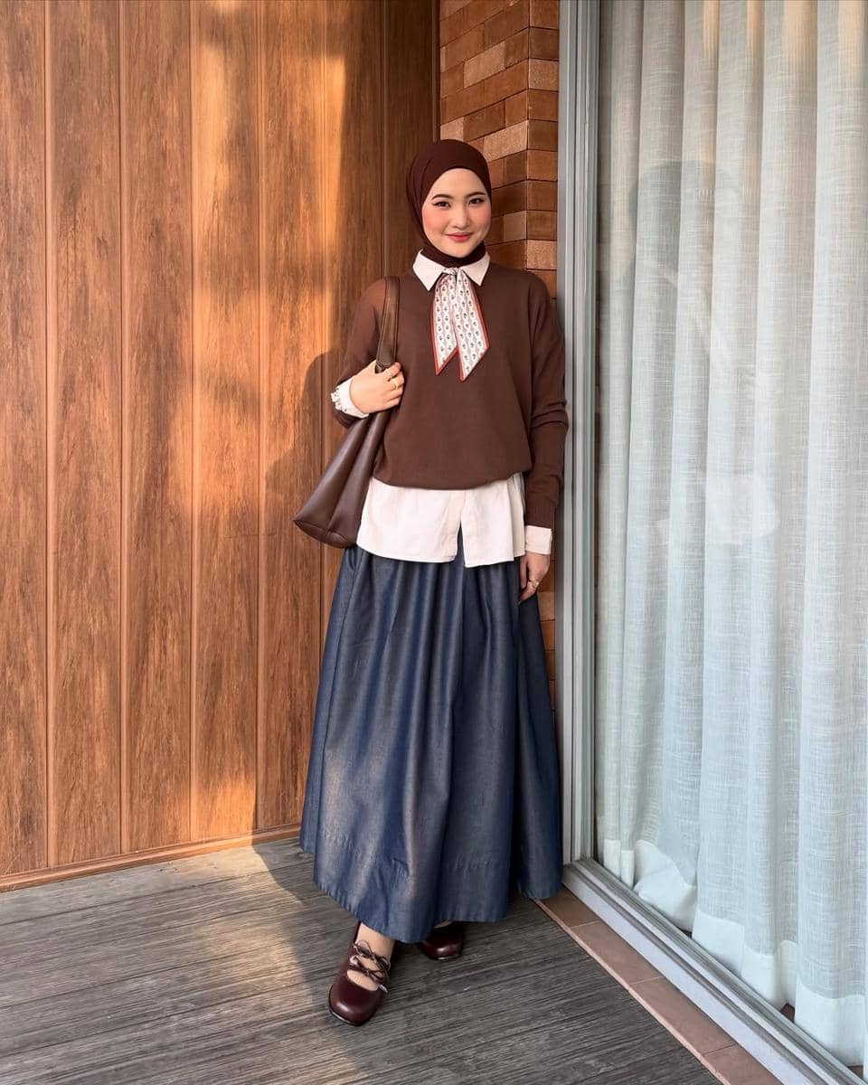 OOTD Hangout Pakai Rok ala Intan Ghazella