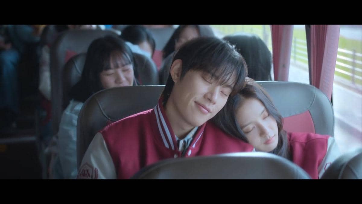 Kim Sung Cheol dan Jisoo di drama Boyfriend on Demand