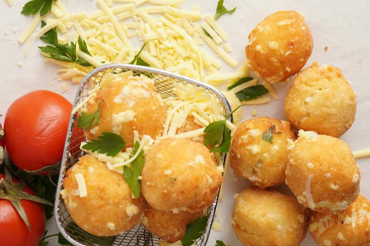 ilustrasi kue kentang keju 