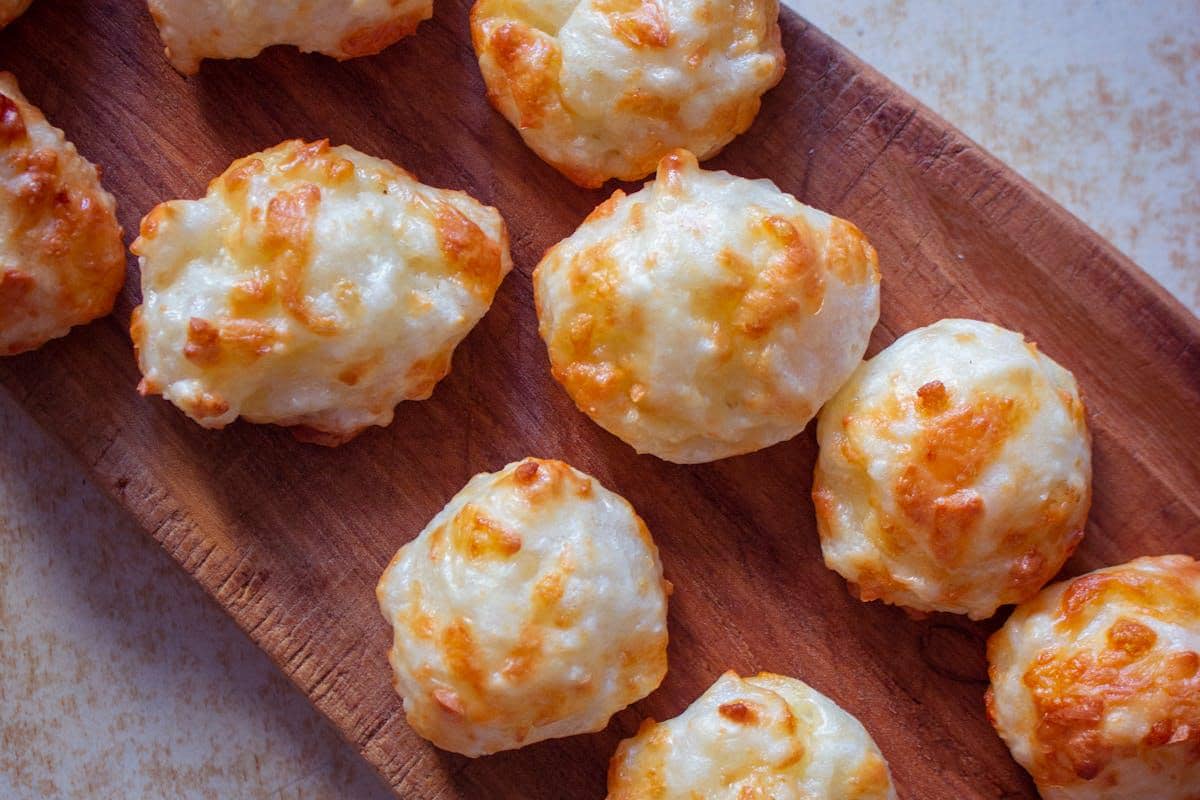 Resep Sus Kering Keju Pedas, Kue Asin yang Renyah dan Gurih Rasanya