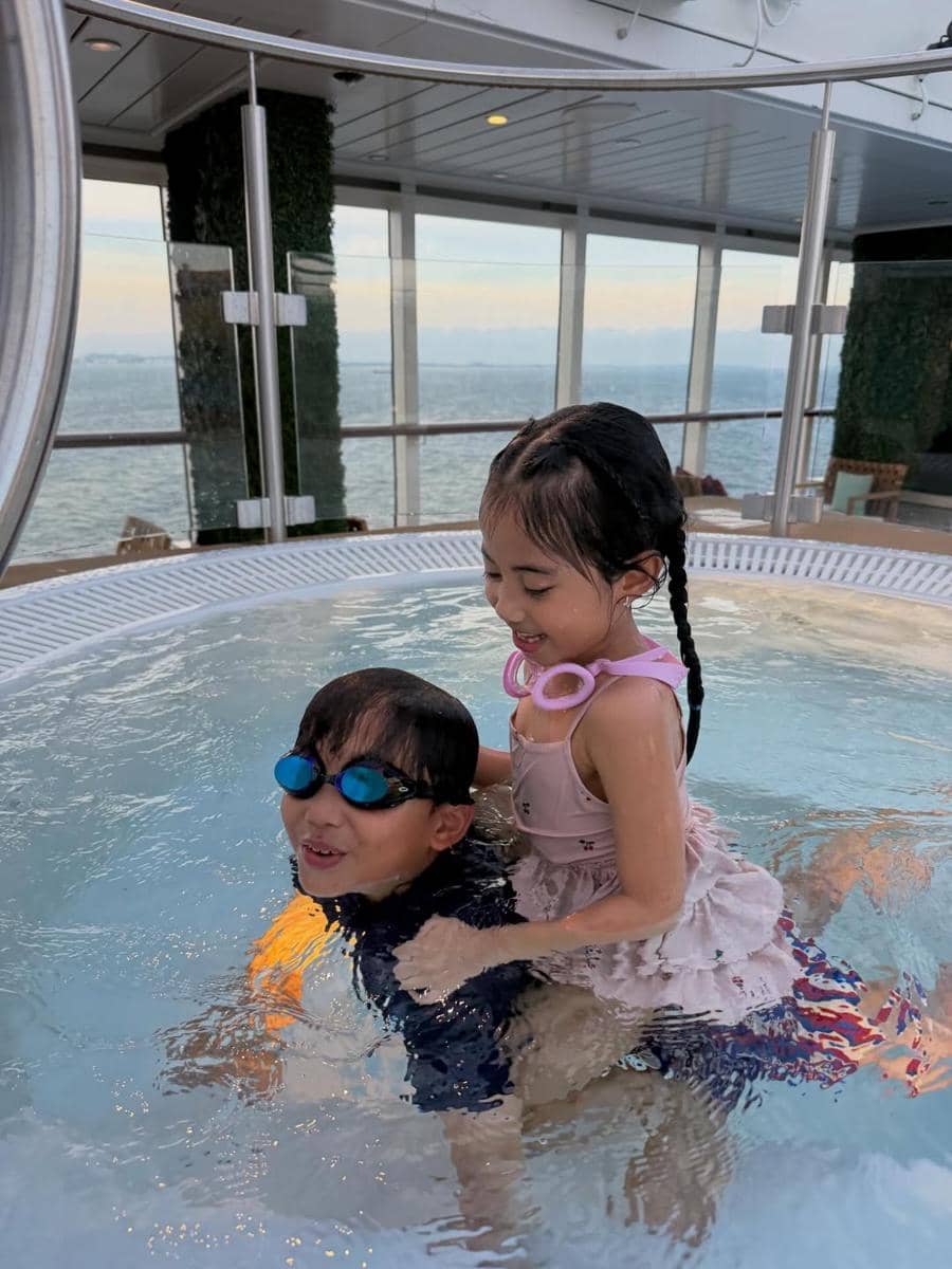 Rachel Vennya ajak buah hati naik Disney Cruise Singapore