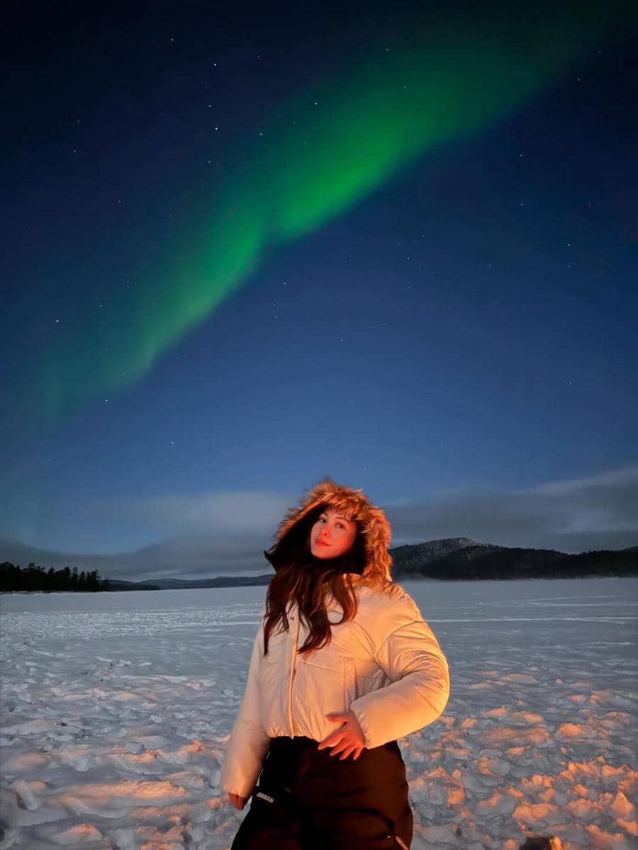 Harris Vriza dan Haviza lihat aurora di Finlandia