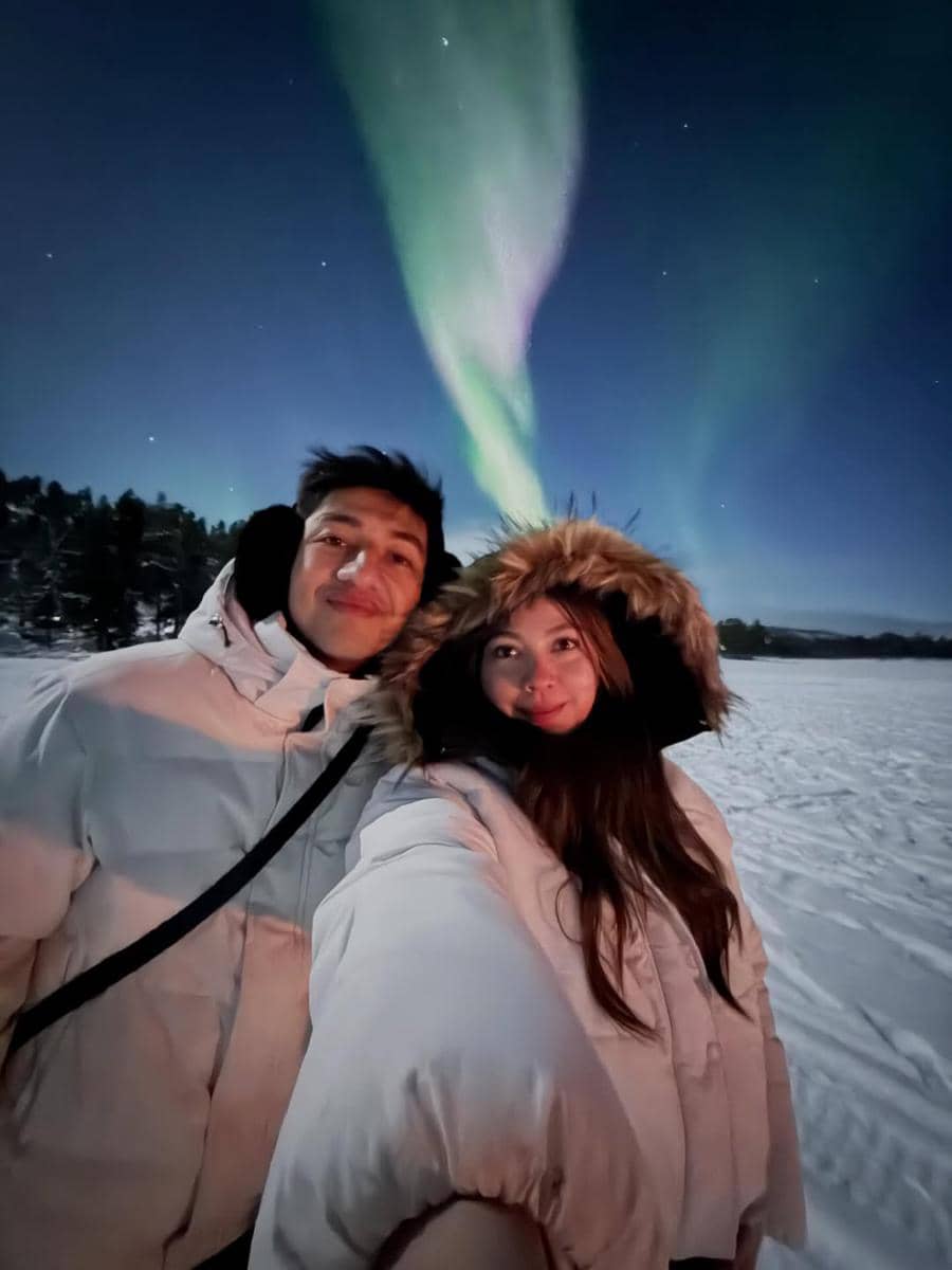 Harris Vriza dan Haviza lihat aurora di Finlandia