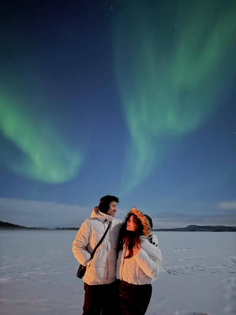 Harris Vriza dan Haviza lihat aurora di Finlandia