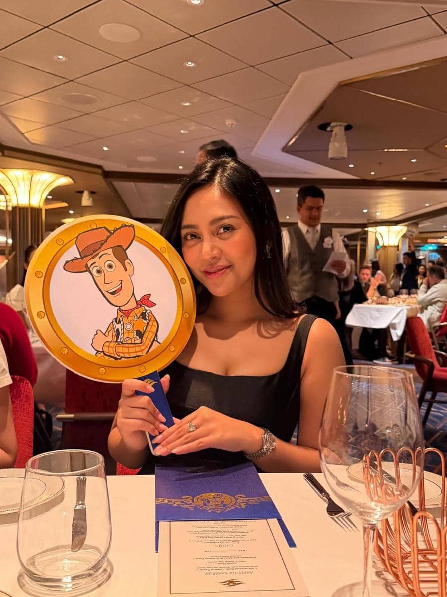 Rachel Vennya ajak buah hati naik Disney Cruise Singapore