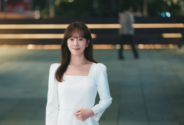 8 Kebiasaan Buruk Lee Ui Yeong di The Practical Guide to Love