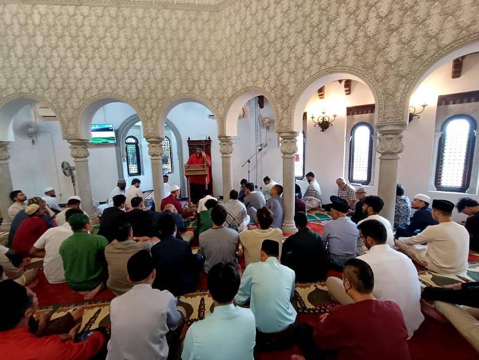 ukiran halus yang menghiasi Masjid Zabedah ISTAC IIUM