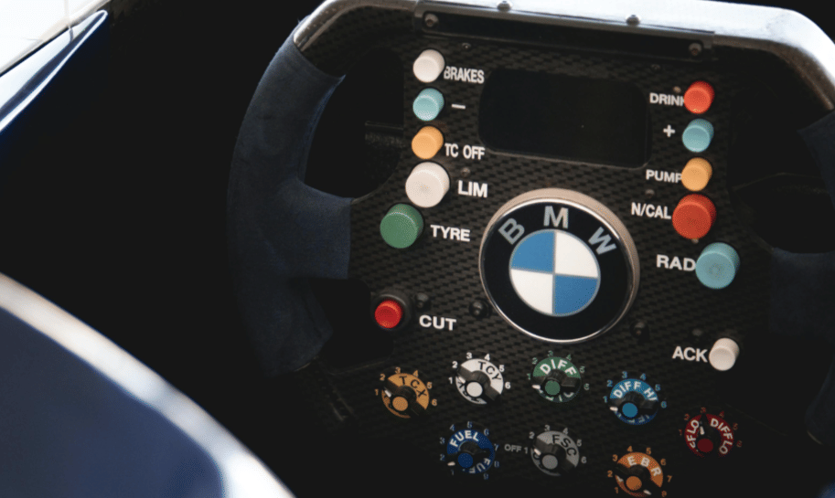 Kenapa Setir Formula 1 Berbentuk Kotak? 