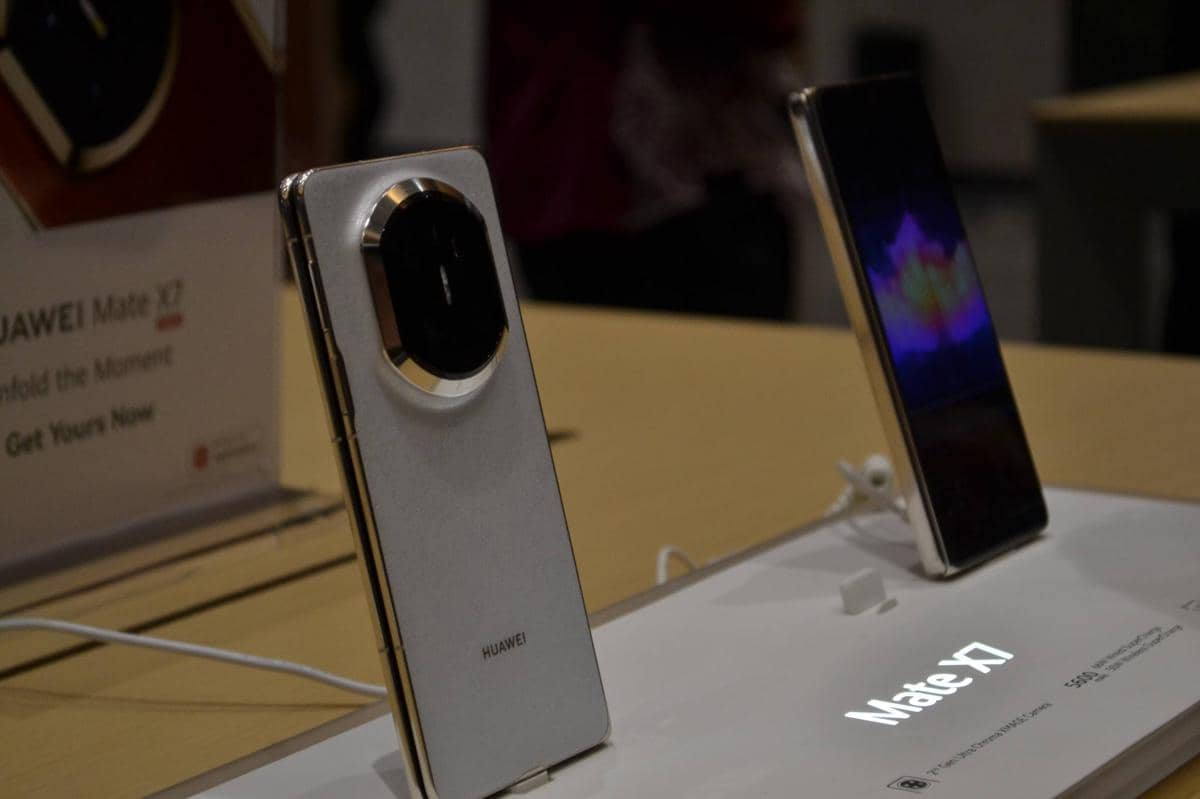 Huawei Mate X7. 