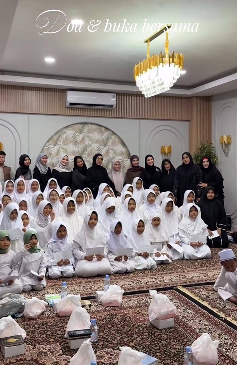 potret artis jadi tuan rumah bukber Ramadan 2026