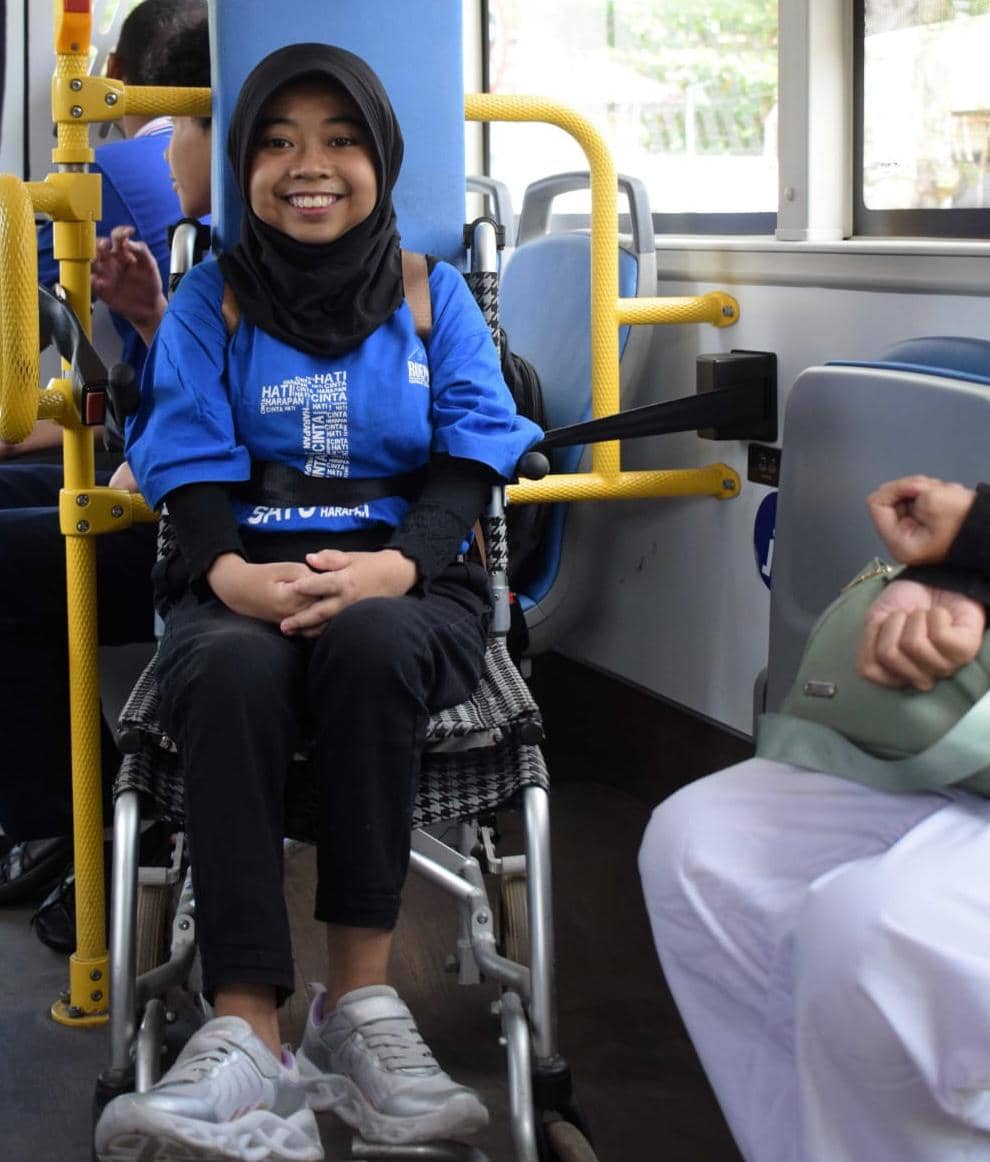 bus listrik, trans semarang, invi, higer, difabel