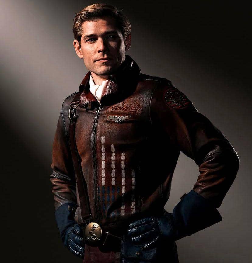 Mason Dye sebagai Bombsight