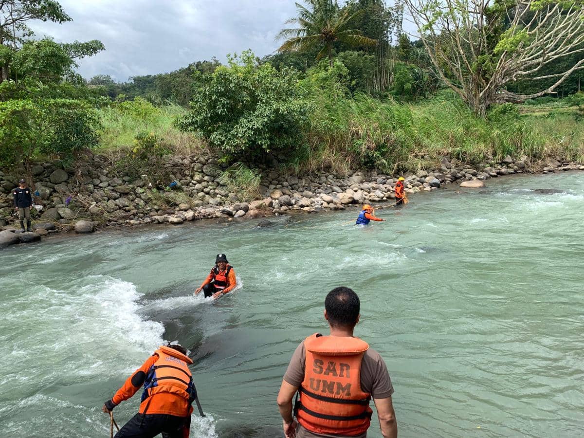 Lansia Hilang Diduga Terseret Arus Sungai Bilareng di Gowa